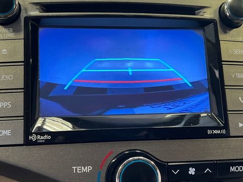 Used 2015 Toyota Venza LE FWD image 25