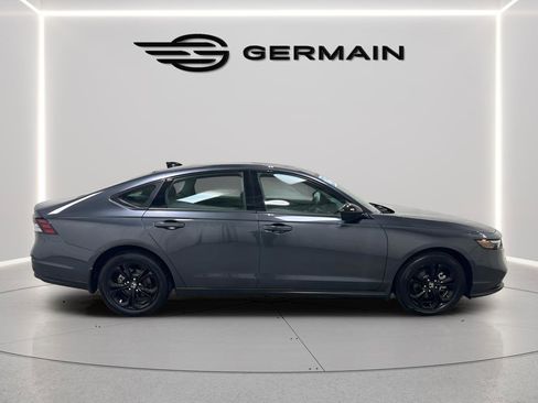 Certified 2025 Honda Accord SE image 9