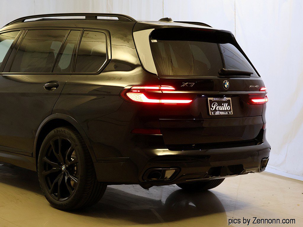 Used 2027 BMW X7 xDrive40i w/ M Sport Package AWD/4WD image 8