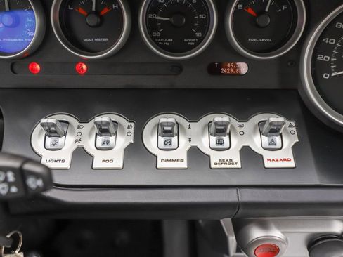 Used 2006 Ford GT RWD image 31