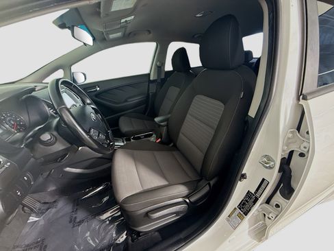 Used 2017 Kia Forte S FWD image 21