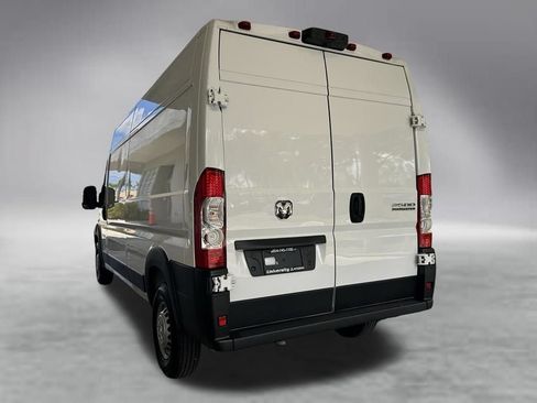 Used 2025 RAM ProMaster 2500 w/ Convenience Group FWD image 3