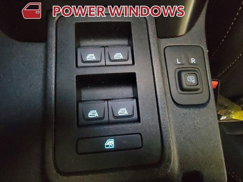 Used 2024 Ford Bronco Badlands image 26