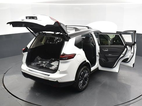 New 2026 Nissan Rogue Platinum w/ Platinum Premium Package image 32