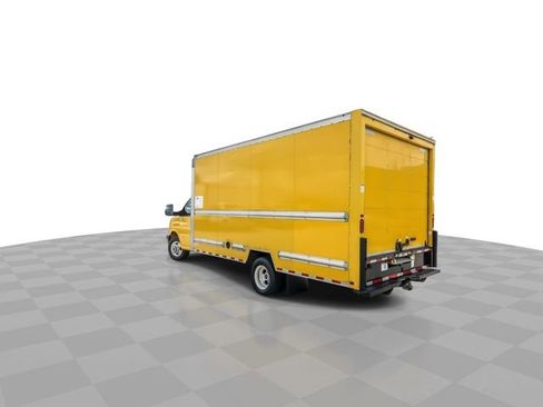 Used 2021 GMC Savana 3500 Extended w/ Power Convenience Package RWD image 6