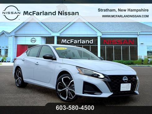 Certified 2024 Nissan Altima 2.5 SR w/ SR Premium Package AWD/4WD image 1