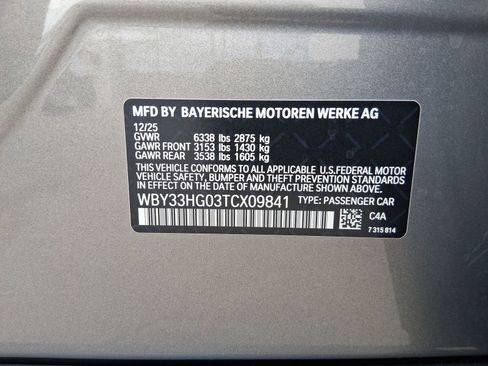 New 2026 BMW i5 eDrive40 w/ Premium Package image 18