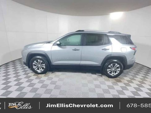 Certified 2025 Chevrolet Equinox LT w/ Convenience Package II image 11