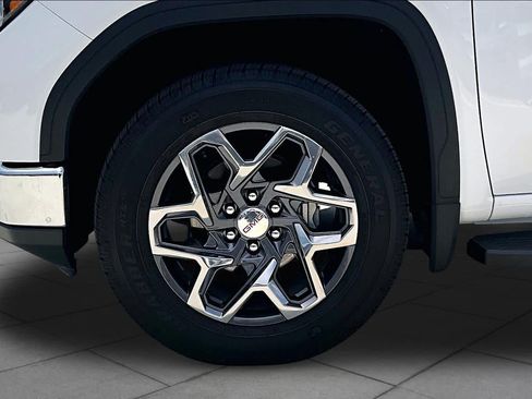 Used 2026 GMC Sierra 1500 SLT RWD image 11