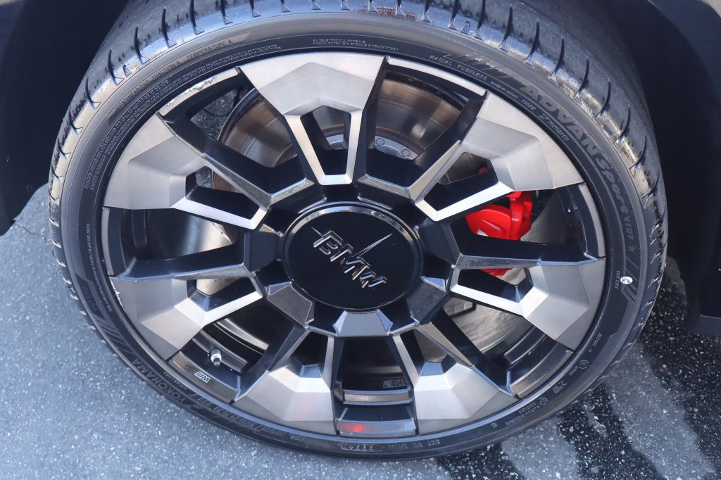 Used 2026 BMW XM Label Red AWD/4WD image 12