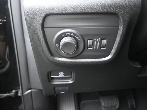 New 2025 Jeep Grand Cherokee L Laredo w/ Luxury Tech Group I image 35