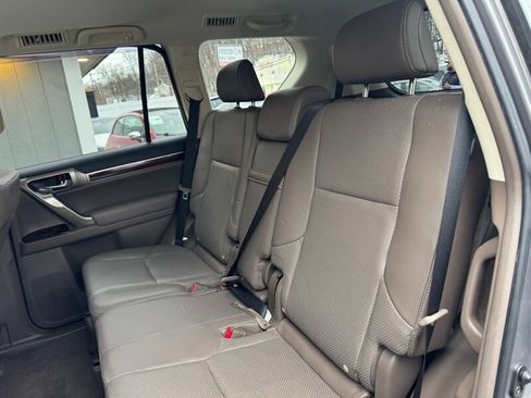 Used 2010 Lexus GX 460 image 34