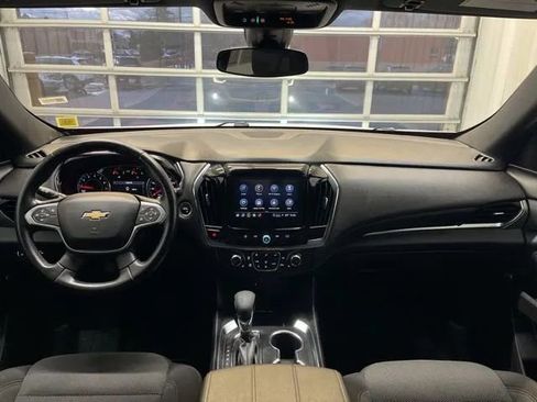 Used 2023 Chevrolet Traverse LT AWD/4WD image 20