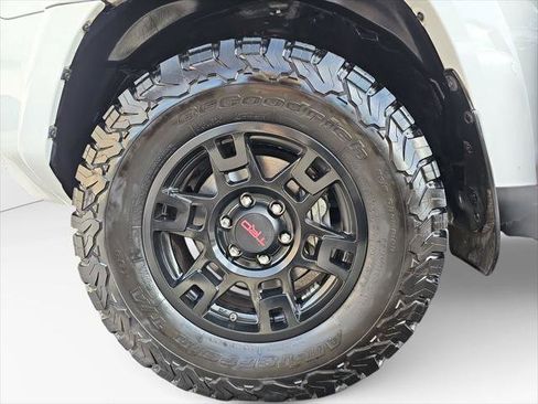 Certified 2017 Toyota 4Runner SR5 image 25