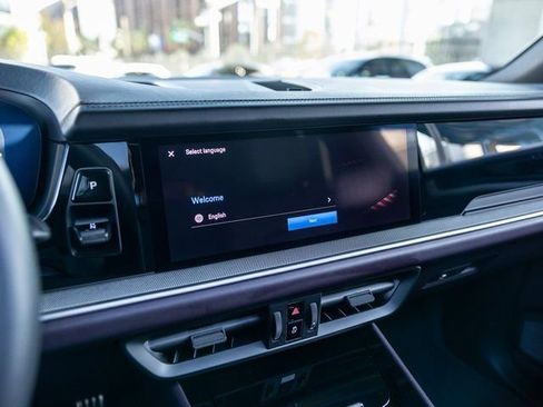 Certified 2025 Porsche Cayenne S AWD/4WD image 27