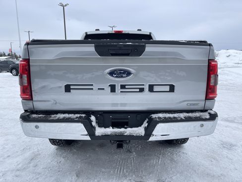 Used 2022 Ford F150 XLT w/ Trailer Tow Package image 4