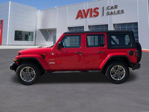 Used 2022 Jeep Wrangler Unlimited Sahara w/ Cold Weather Group AWD/4WD image 14
