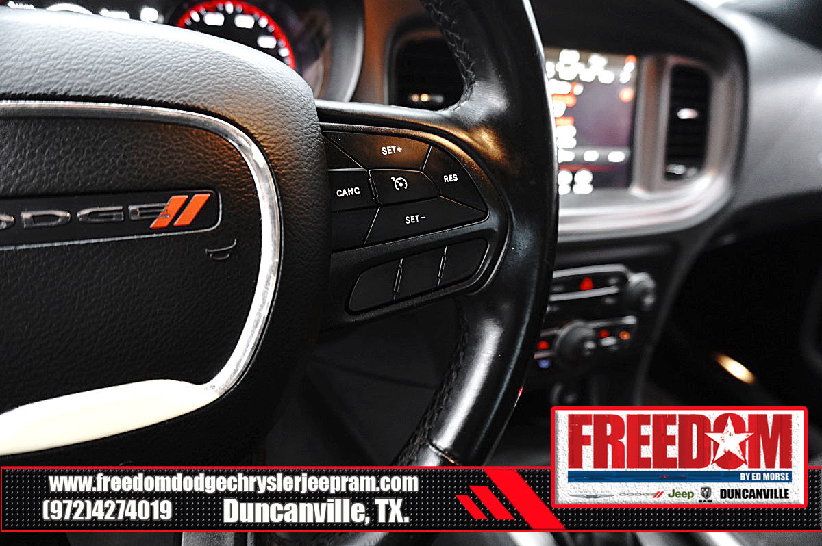 Used 2023 Dodge Charger SXT w/ Blacktop Package RWD image 25
