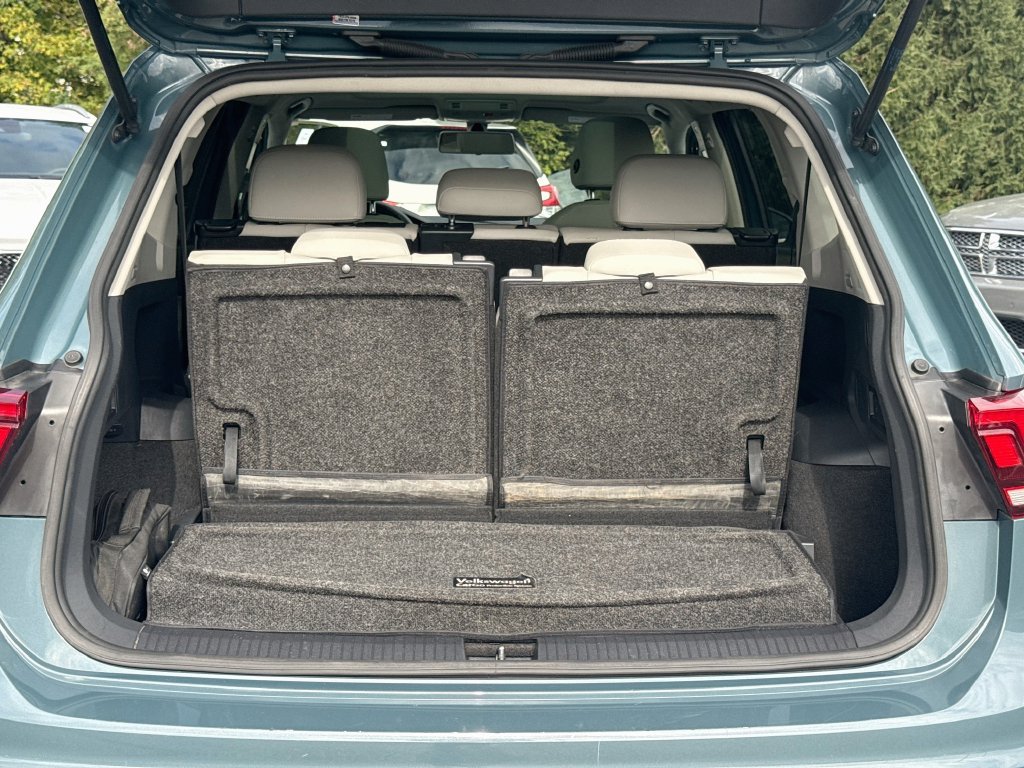 Used 2020 Volkswagen Tiguan SE w/ Panoramic Sunroof Package AWD/4WD image 32