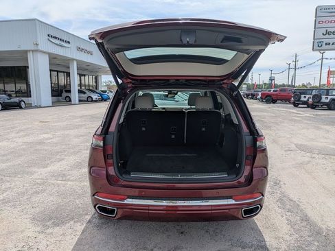 Used 2023 Jeep Grand Cherokee Overland image 33