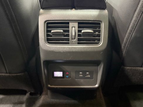 Used 2023 Jeep Wrangler Unlimited Sahara image 37