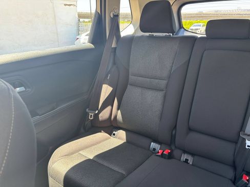 Used 2025 Nissan Rogue SV FWD image 41