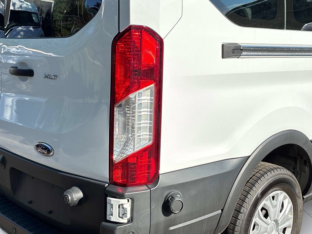 Used 2024 Ford Transit 350 XLT RWD image 16