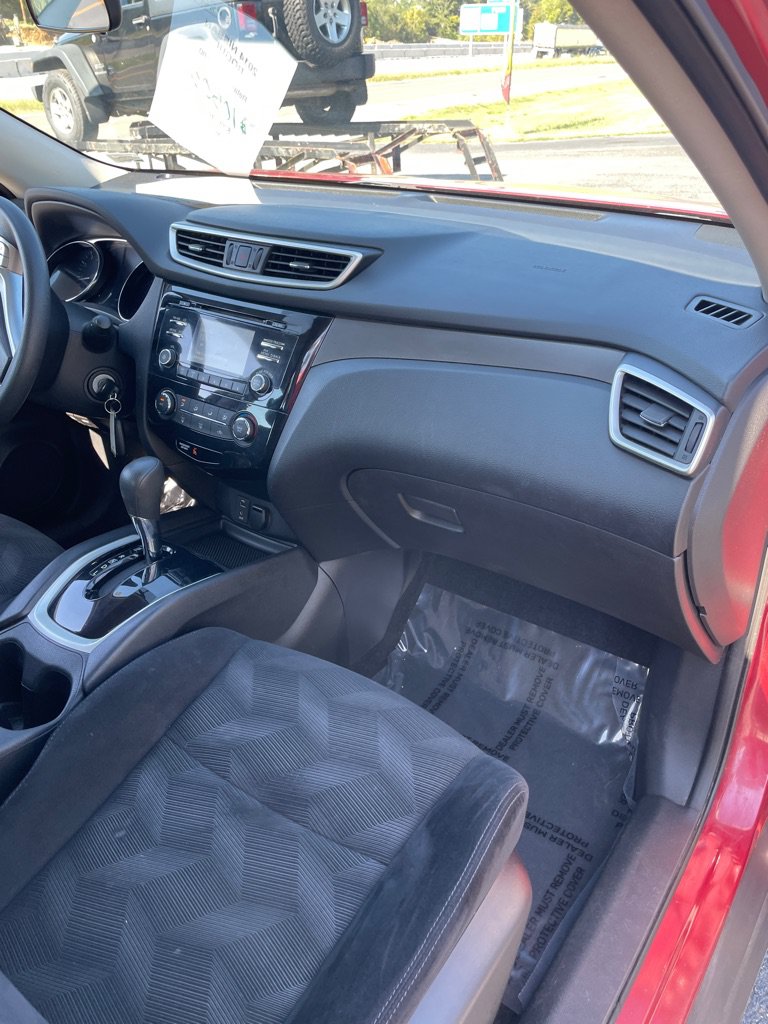 Used 2014 Nissan Rogue S AWD/4WD image 21