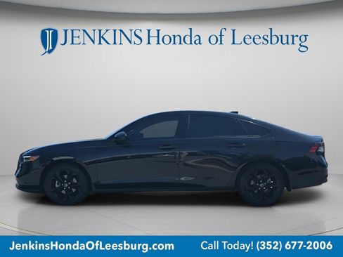 Certified 2025 Honda Accord SE image 6