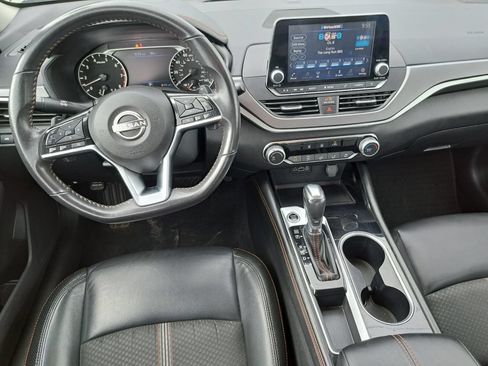 Used 2024 Nissan Altima 2.5 SR FWD image 18