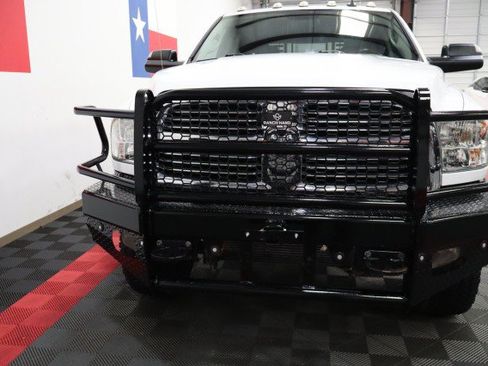 Used 2017 RAM 3500 Big Horn AWD/4WD image 4