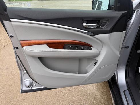 Used 2017 Acura MDX SH-AWD w/ Advance Package image 9