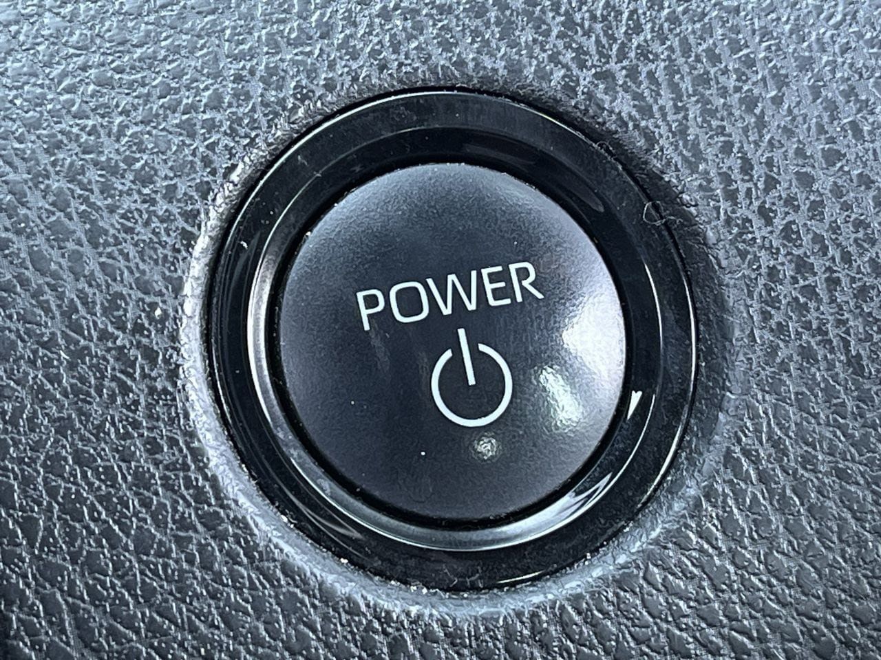 Used 2025 Toyota Camry SE FWD image 19
