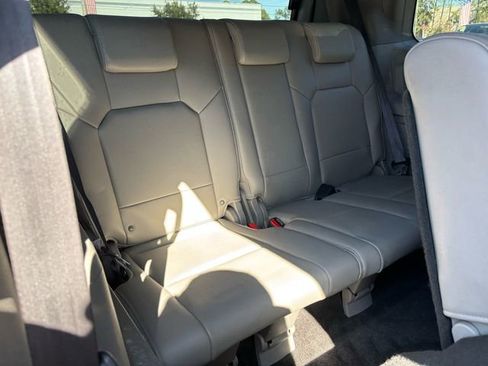 Used 2011 Honda Pilot Touring image 19