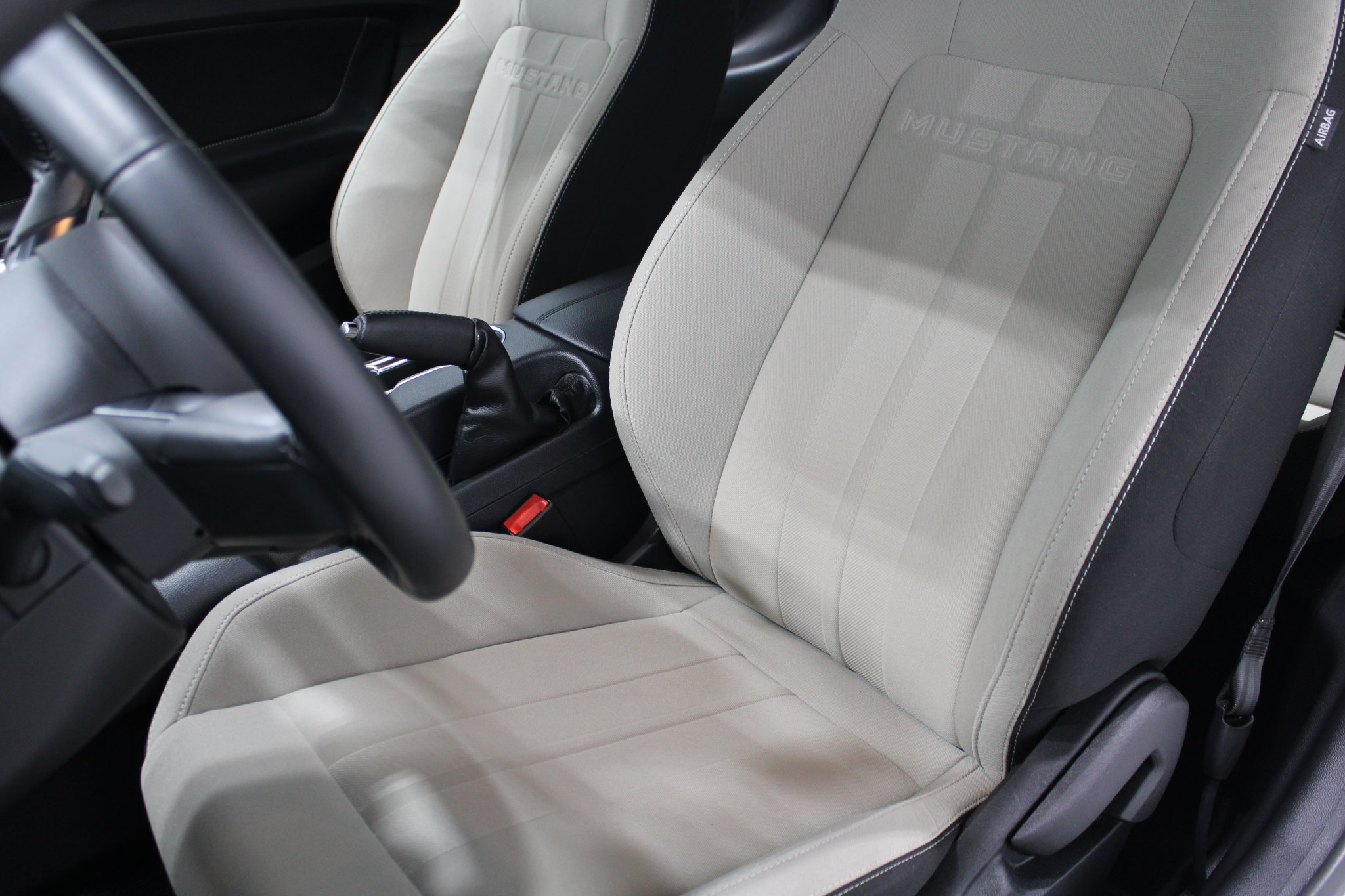 Used 2021 Ford Mustang GT RWD image 15