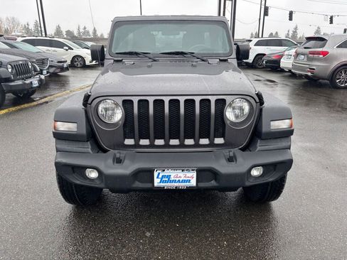 Used 2018 Jeep Wrangler Unlimited Sport S image 2