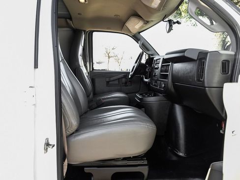 Used 2022 Chevrolet Express 2500 Extended w/ Driver Convenience Package image 31