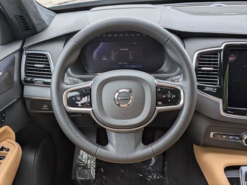 Used 2024 Volvo XC90 B6 Ultimate w/ Lounge Package AWD/4WD image 13
