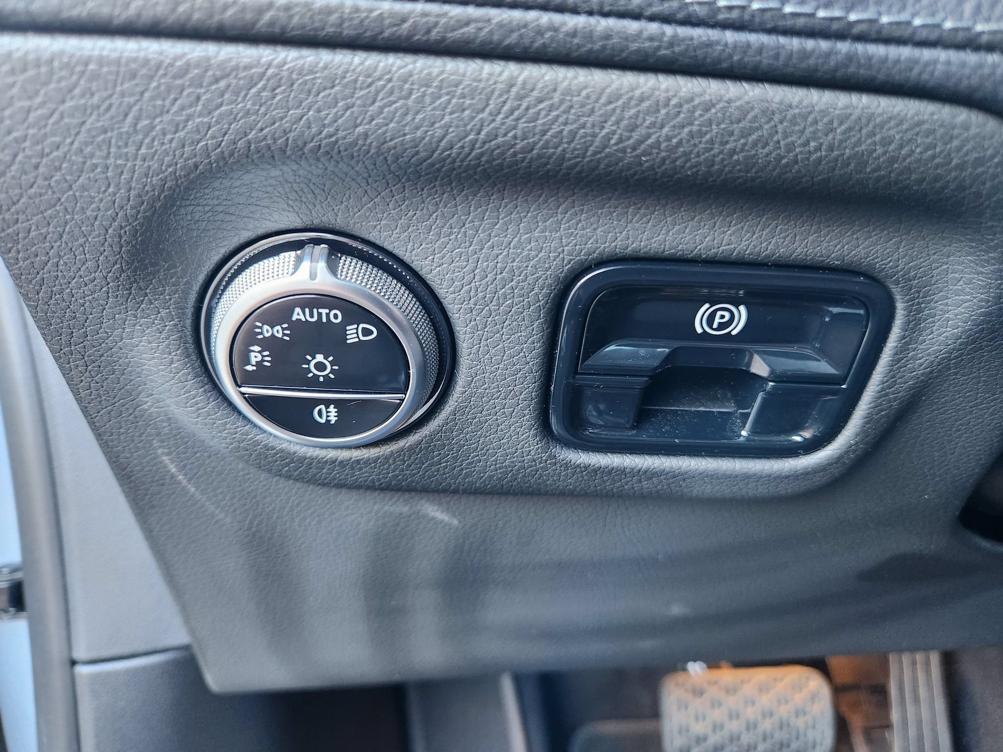 Certified 2023 Mercedes-Benz EQE 500 4MATIC Sedan image 20