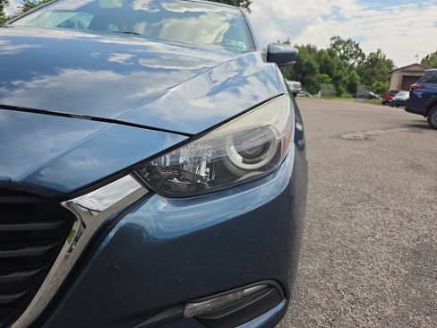 Used 2018 MAZDA MAZDA3 Sport w/ Preferred Equipment Package FWD image 19