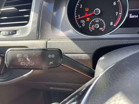 Used 2017 Volkswagen Golf Alltrack AWD/4WD image 25