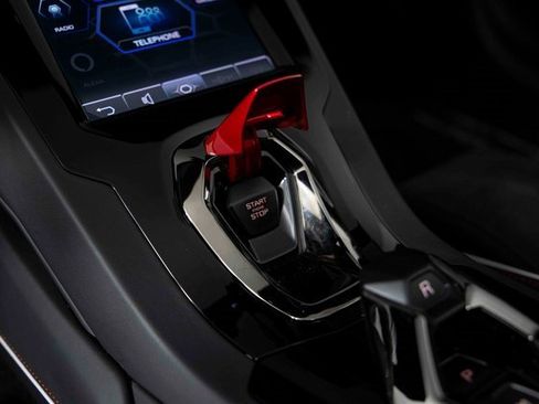 Used 2024 Lamborghini Huracan EVO image 23