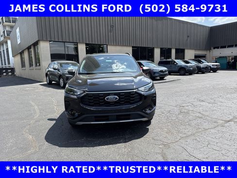 Used 2025 Ford Escape ST-Line w/ Equipment Group 301A FWD image 6