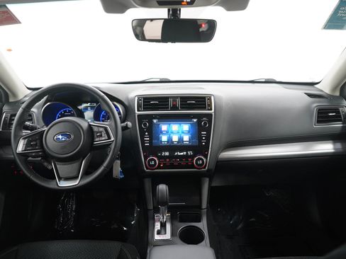 Used 2018 Subaru Outback 2.5i Premium AWD/4WD image 16
