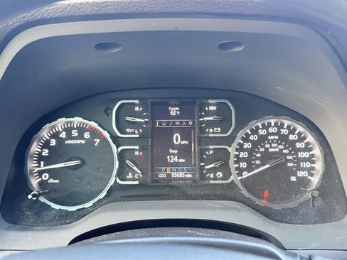 Used 2018 Toyota Tundra SR5 image 36