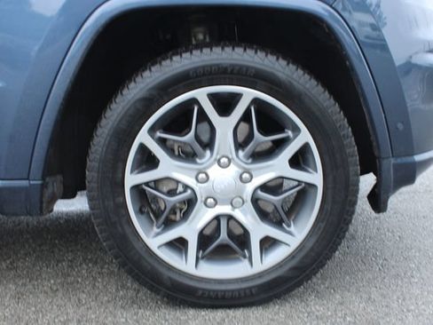 Used 2021 Jeep Grand Cherokee Overland w/ Protech Group AWD/4WD image 39