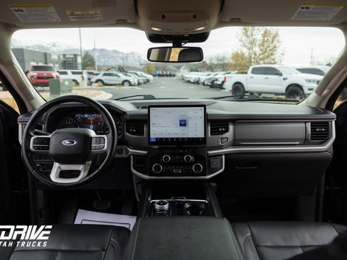 Used 2024 Ford Expedition Max XLT image 20