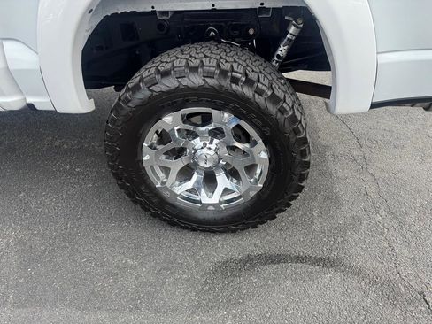 Used 2022 Ford F150 Lariat w/ Equipment Group 502A High image 10