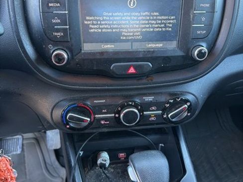 Certified 2021 Kia Soul LX image 5