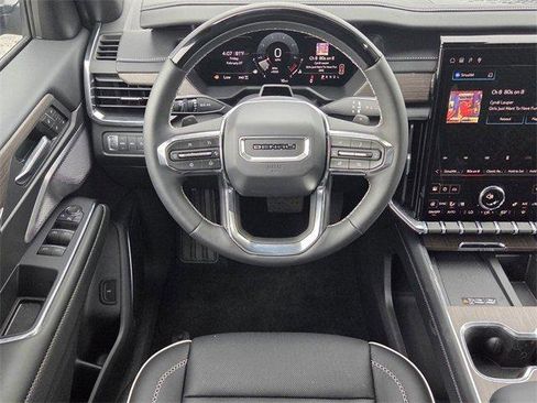 Used 2025 GMC Acadia Denali w/ Super Cruise Package image 12